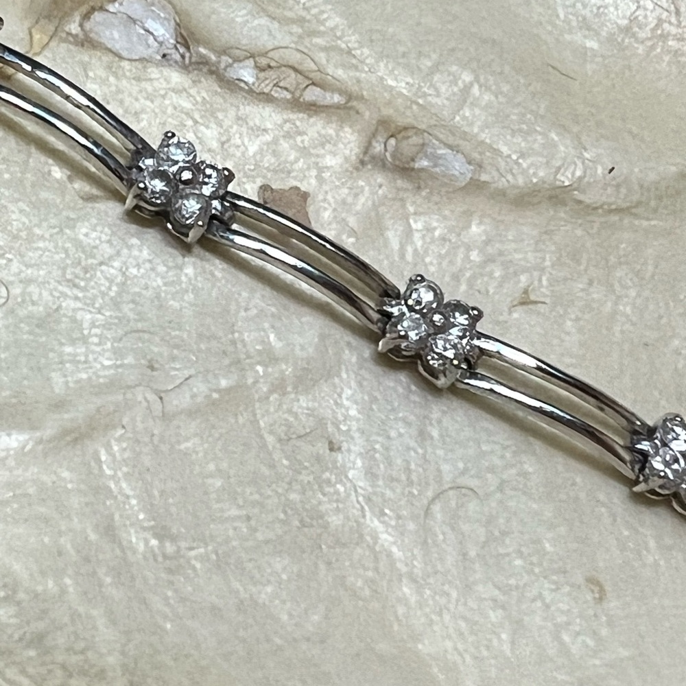 Silver Gemstone‎ Cluster Bracelet with Linked Design
